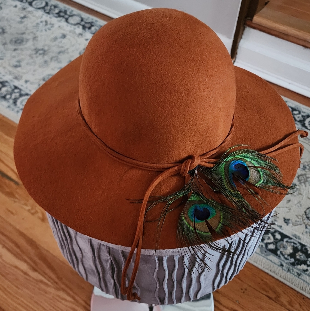 Hat - Picture 3 of 4